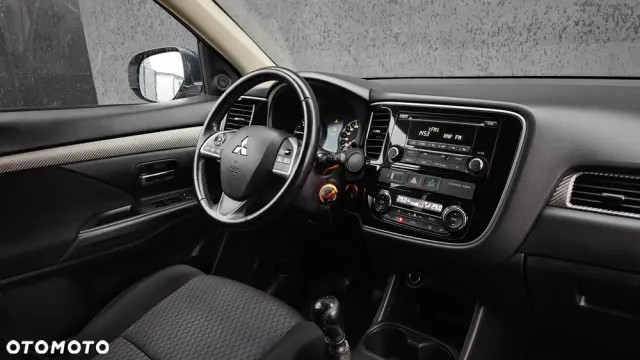 MITSUBISHI Outlander Ver-2-2-di--d-2wd-invite