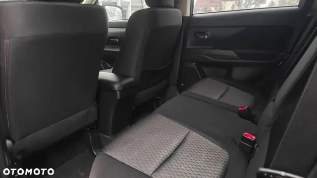 MITSUBISHI Outlander Ver-2-2-di--d-2wd-invite