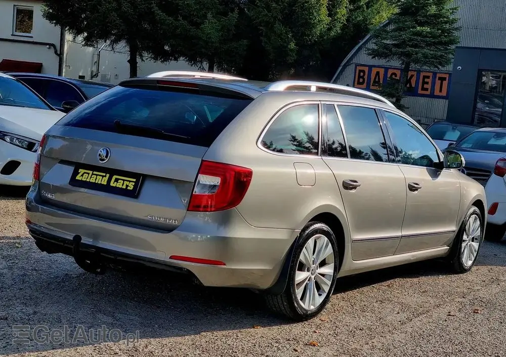 SKODA Superb 2.0 TDI DSG Elegance