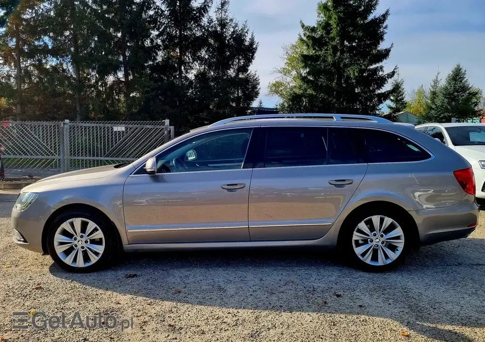 SKODA Superb 2.0 TDI DSG Elegance