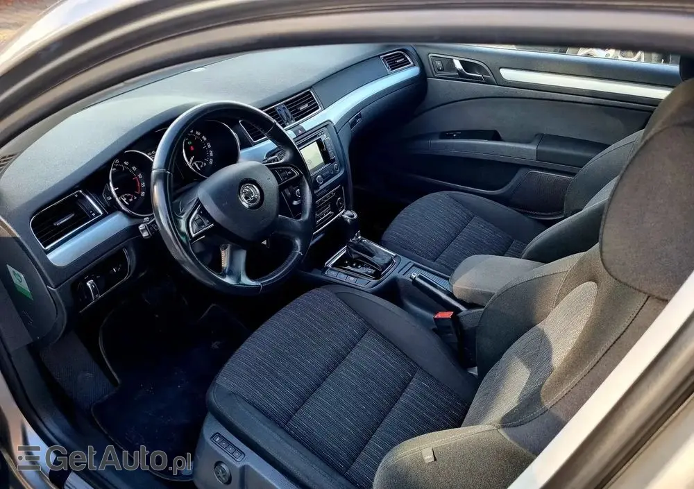 SKODA Superb 2.0 TDI DSG Elegance