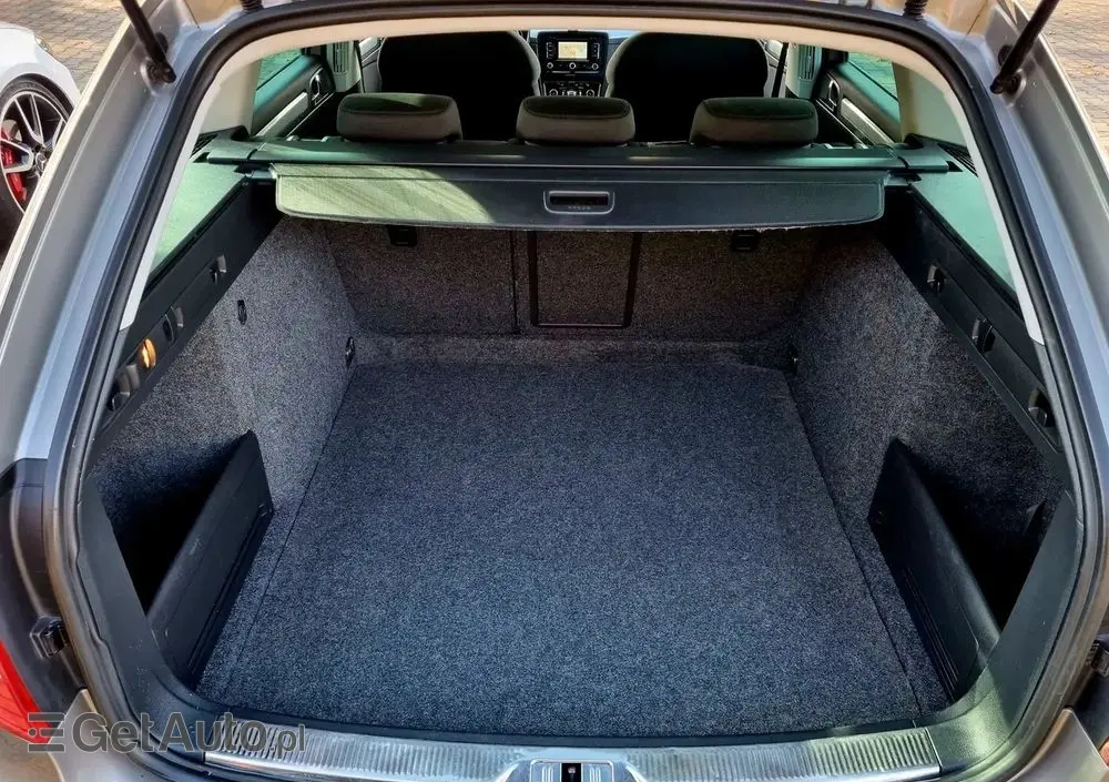 SKODA Superb 2.0 TDI DSG Elegance