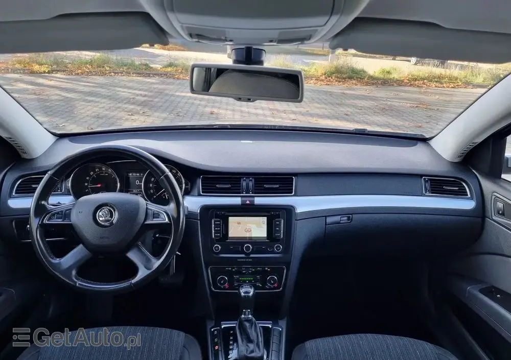 SKODA Superb 2.0 TDI DSG Elegance