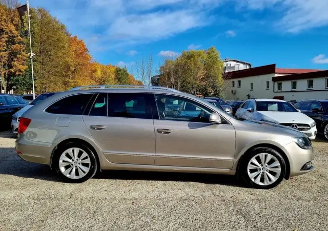 SKODA Superb 2.0 TDI DSG Elegance