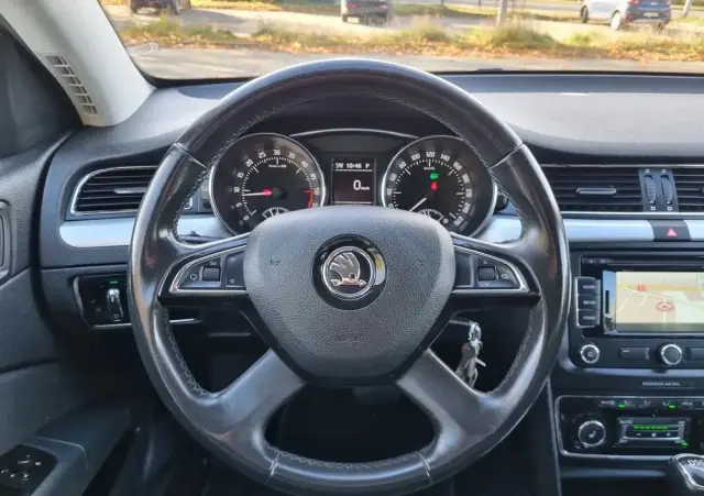 SKODA Superb 2.0 TDI DSG Elegance