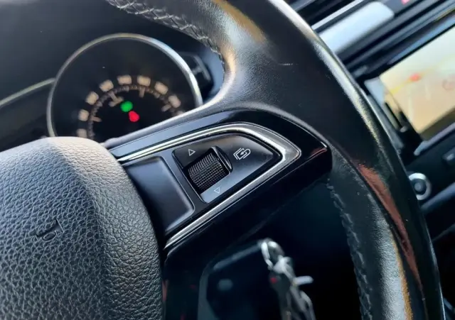 SKODA Superb 2.0 TDI DSG Elegance