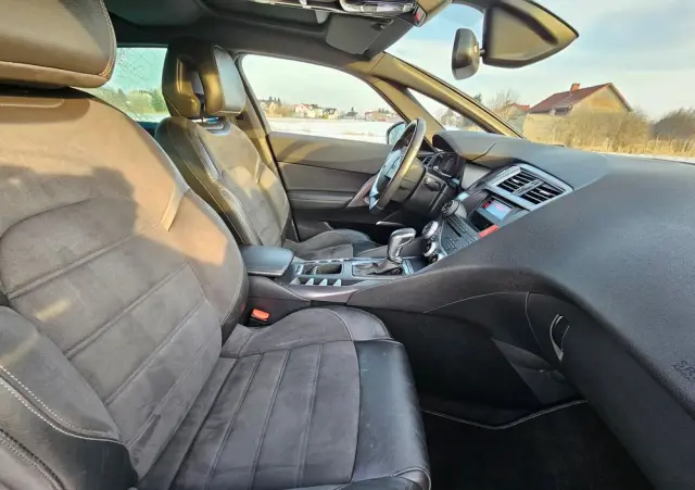 CITROËN DS5 1.6 THP SoChic