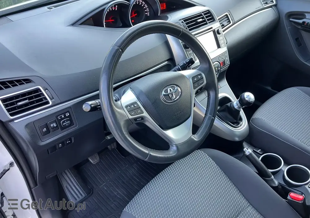 TOYOTA Verso 1.8 Sol