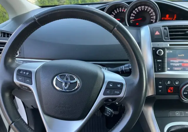 TOYOTA Verso 1.8 Sol
