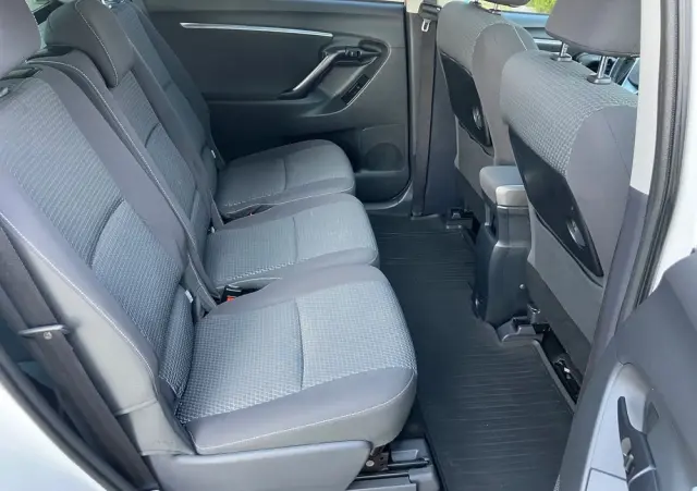 TOYOTA Verso 1.8 Sol