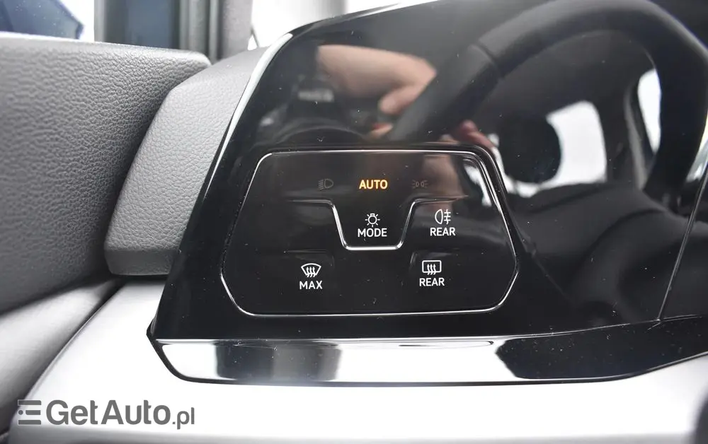 VOLKSWAGEN Golf 1.5 eTSI OPF DSG Life