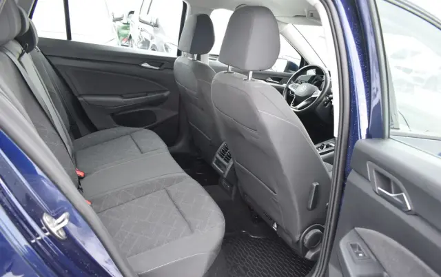 VOLKSWAGEN Golf 1.5 eTSI OPF DSG Life