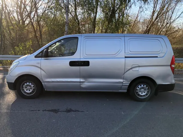 HYUNDAI H1 Classic