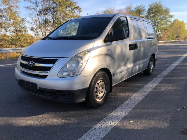 HYUNDAI H1 Classic