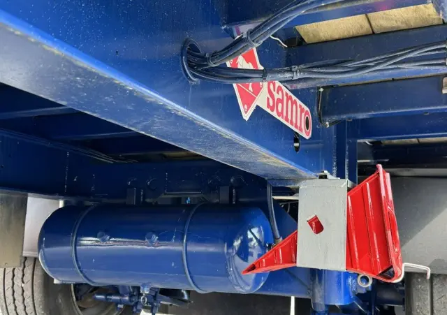 SAMRO Ciężarowa 2-osiowa na poduszkach 