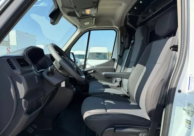 RENAULT MASTER/L3H2/ 2024/Klima/tempoma/hak/multifunkcja/ 