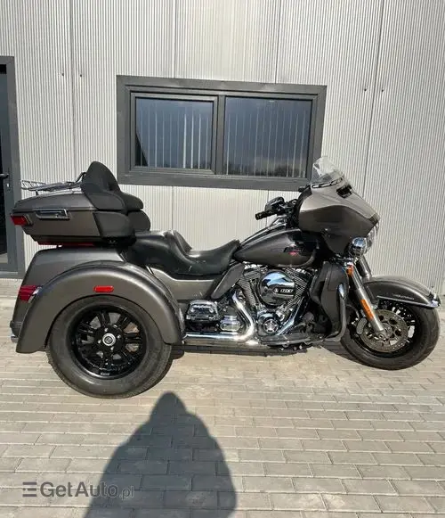 HARLEY-DAVIDSON CVO 