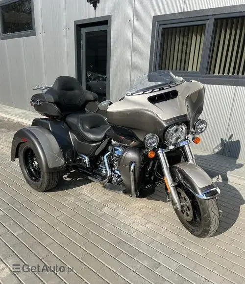 HARLEY-DAVIDSON CVO 