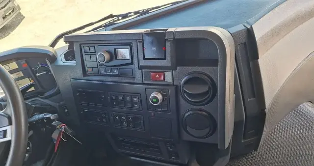 RENAULT C380 Hds 15m Pilot skrzynia/kiper 