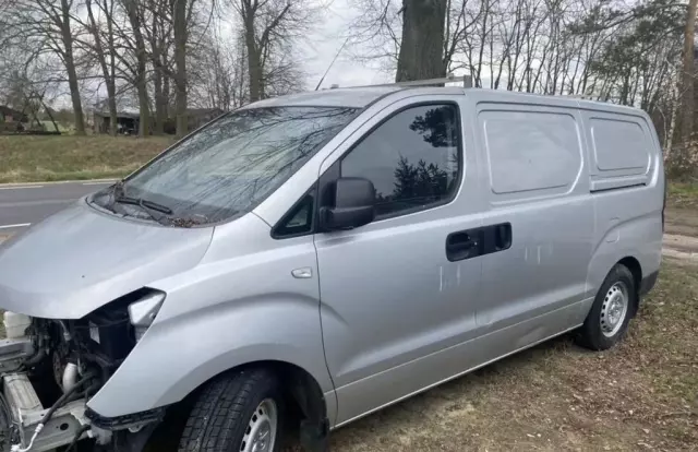 HYUNDAI H1 