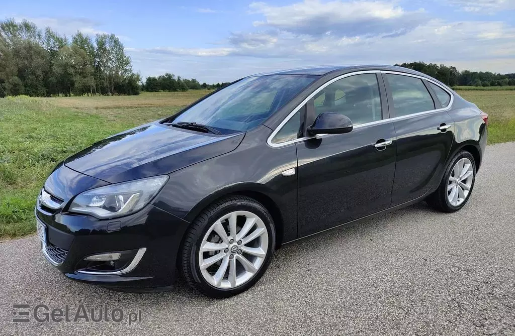OPEL Astra 1.4 Turbo (140 KM)