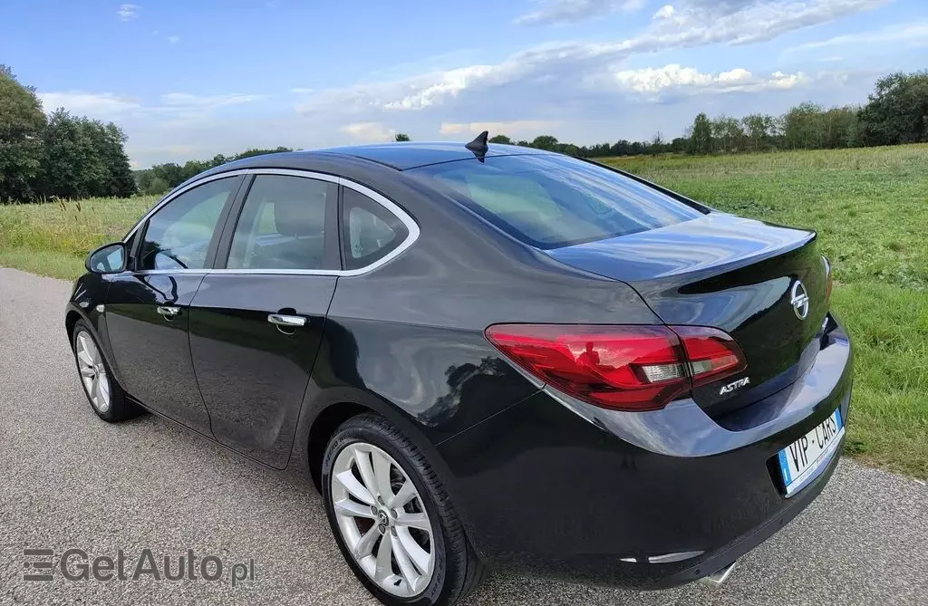 OPEL Astra 1.4 Turbo (140 KM)