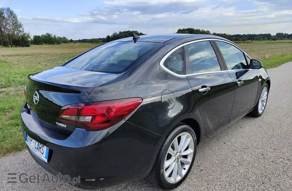 OPEL Astra 1.4 Turbo (140 KM)