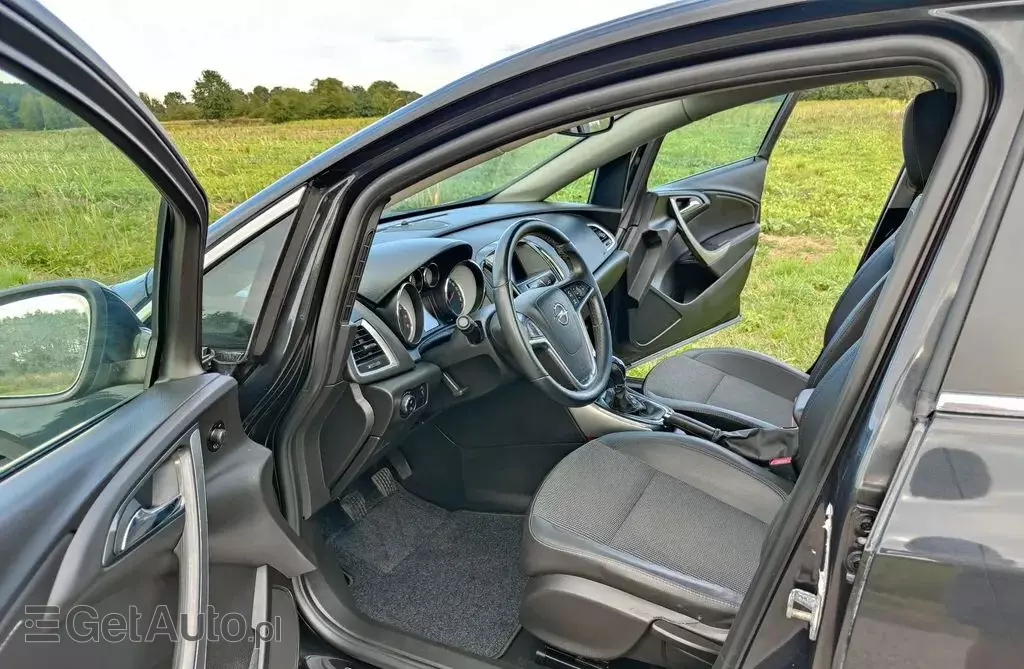 OPEL Astra 1.4 Turbo (140 KM)