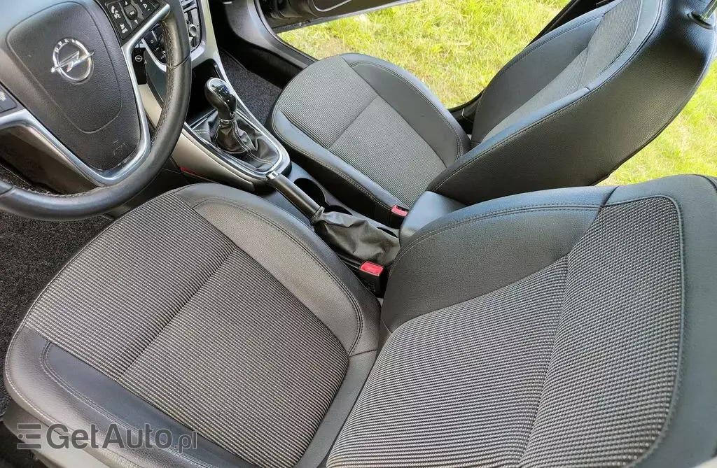 OPEL Astra 1.4 Turbo (140 KM)