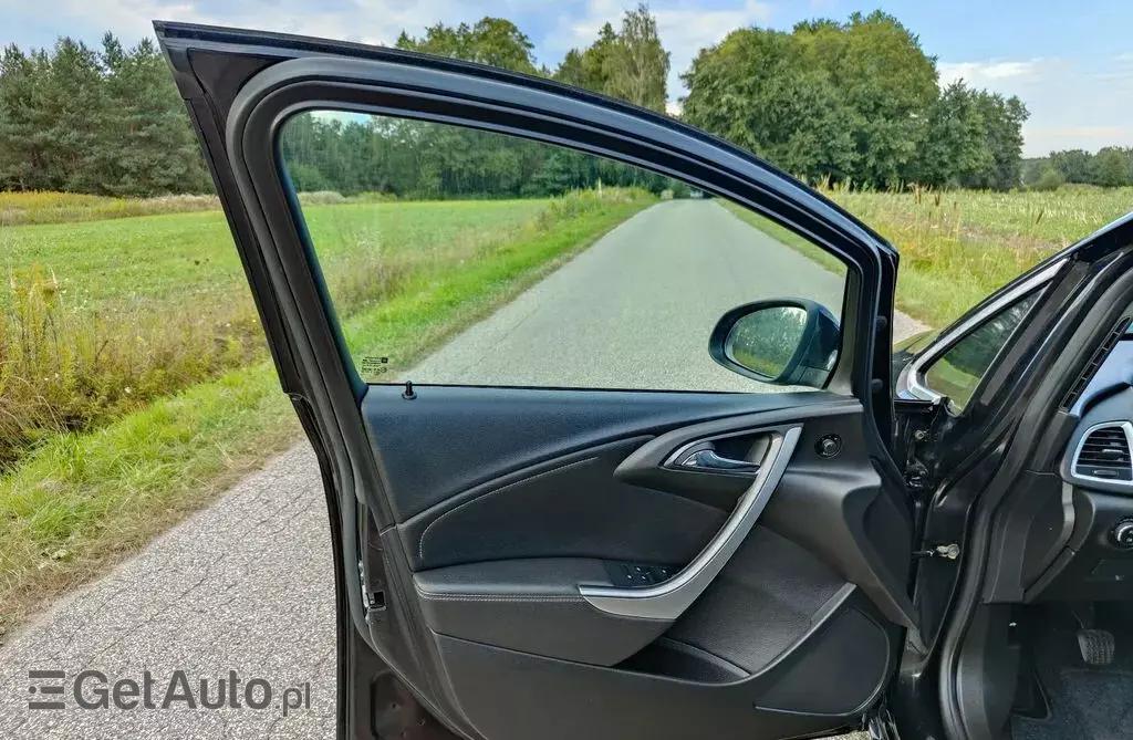 OPEL Astra 1.4 Turbo (140 KM)