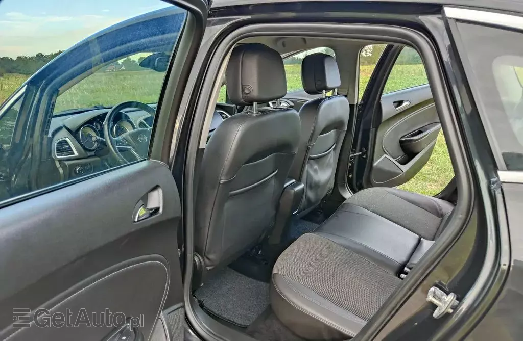 OPEL Astra 1.4 Turbo (140 KM)