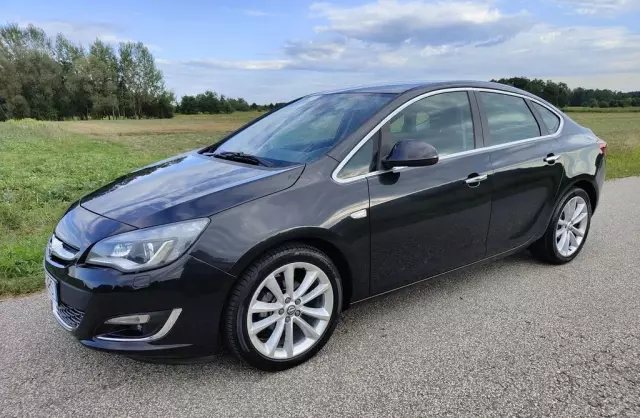 OPEL Astra 1.4 Turbo (140 KM)