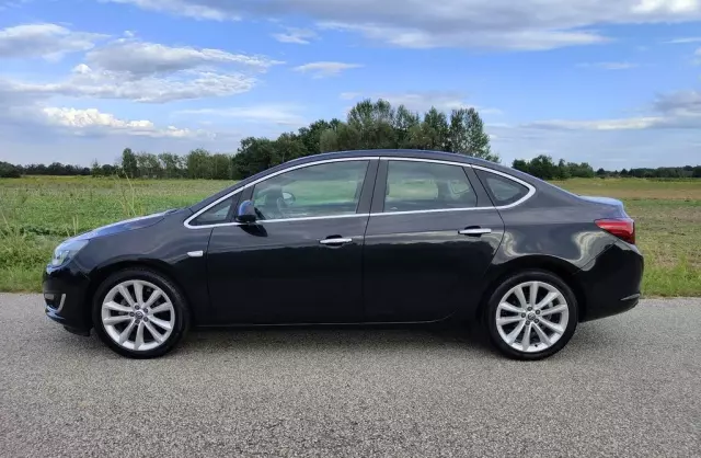 OPEL Astra 1.4 Turbo (140 KM)