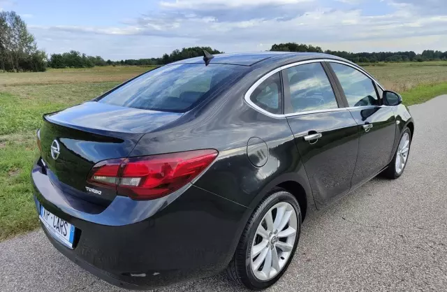 OPEL Astra 1.4 Turbo (140 KM)