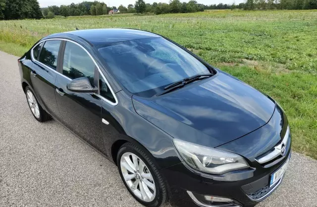 OPEL Astra 1.4 Turbo (140 KM)