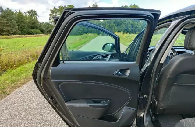 OPEL Astra 1.4 Turbo (140 KM)