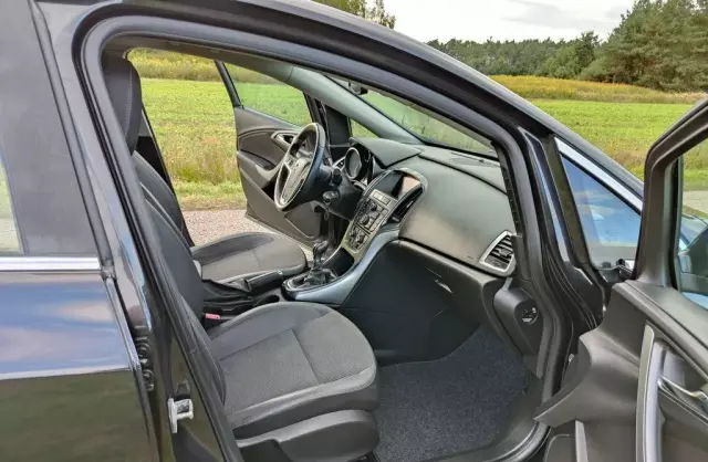 OPEL Astra 1.4 Turbo (140 KM)
