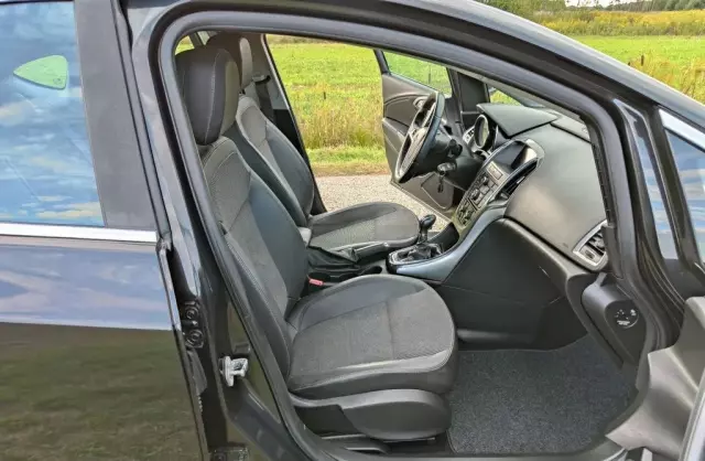 OPEL Astra 1.4 Turbo (140 KM)