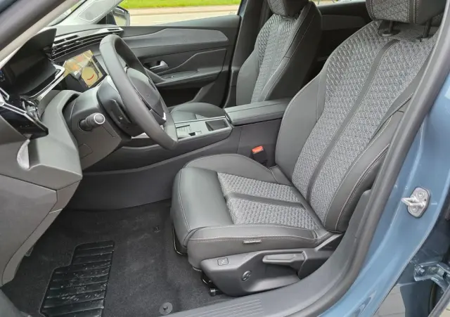 PEUGEOT 308 1.2 mHEV Allure S&S e-DCS6