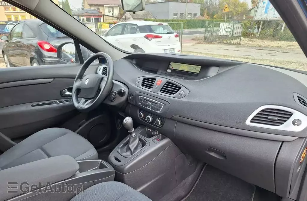 RENAULT Scenic 1.6 16V (110 KM)