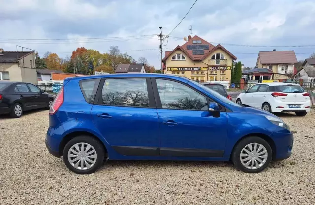 RENAULT Scenic 1.6 16V (110 KM)