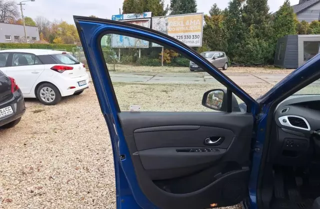 RENAULT Scenic 1.6 16V (110 KM)