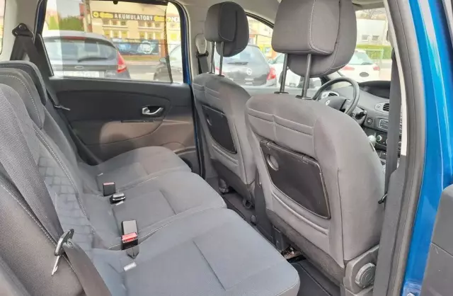 RENAULT Scenic 1.6 16V (110 KM)