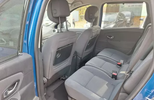 RENAULT Scenic 1.6 16V (110 KM)