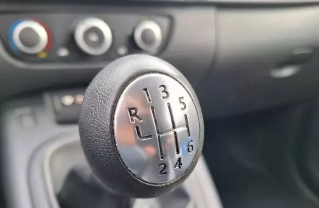 RENAULT Scenic 1.6 16V (110 KM)