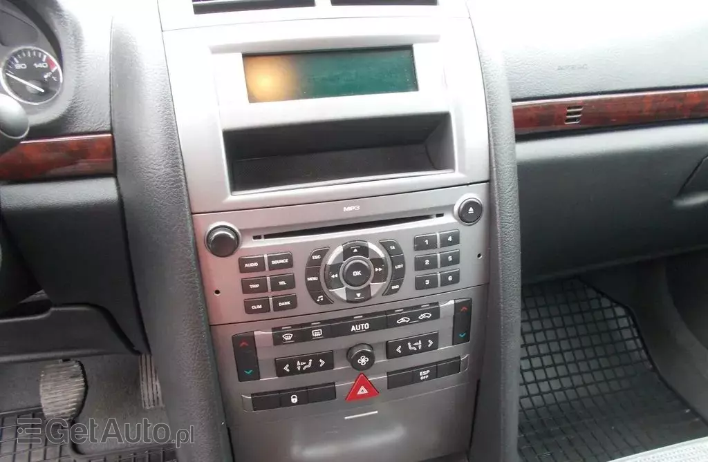 PEUGEOT 407 