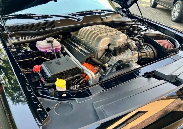 DODGE Challenger 6.2 Hellcat Widebody