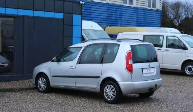 SKODA Roomster 