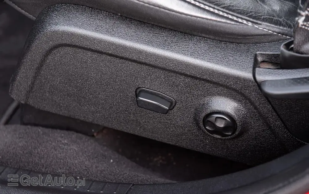 FIAT Freemont 2.0 Multijet 16V DPF Automatik Allrad Cross