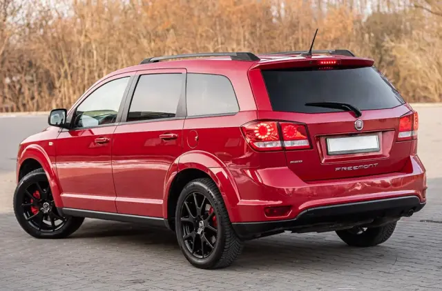 FIAT Freemont 2.0 Multijet 16V DPF Automatik Allrad Cross